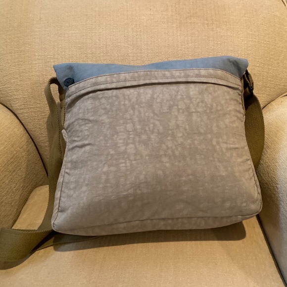 Kipling Large Messenger Bag - Picture 3 of 16